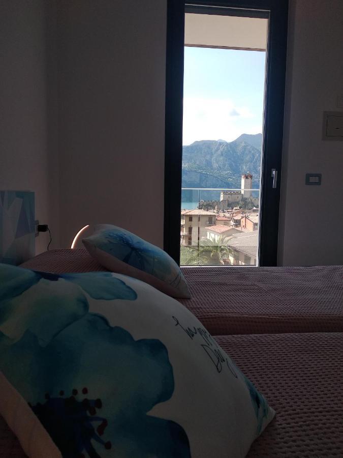 Blue Sky Garda - Zaffiro Apartman Malcesine Kültér fotó